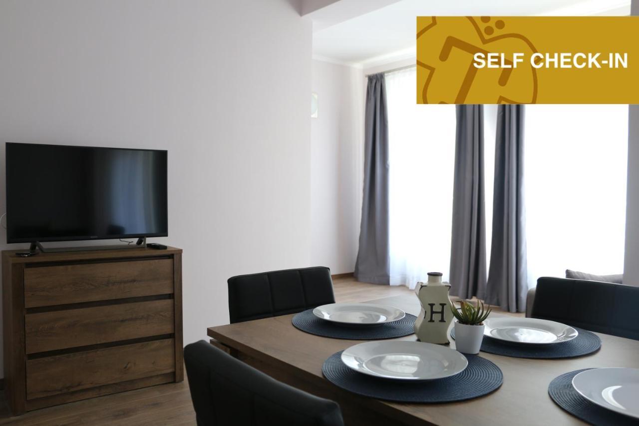 קרלובי וארי Apartments Moravska 24 מראה חיצוני תמונה